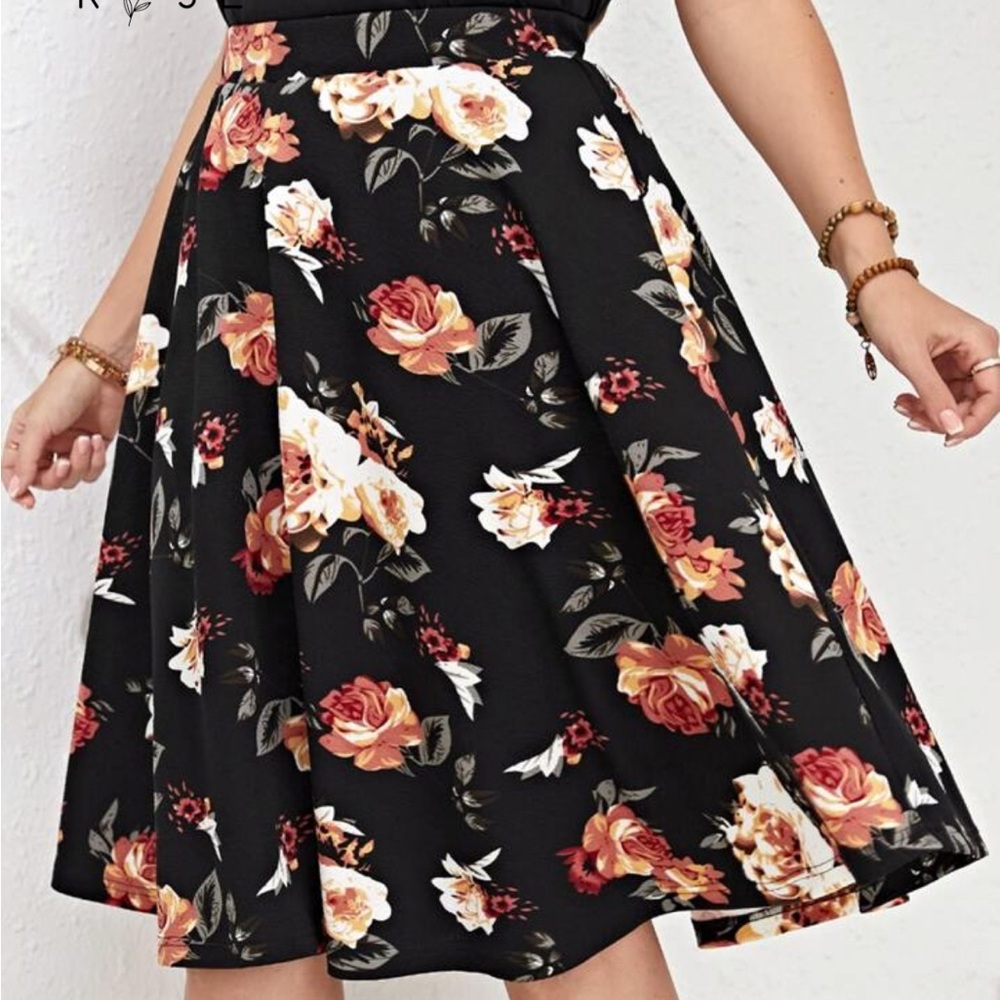 SHEIN Floral Black Skirt 2X